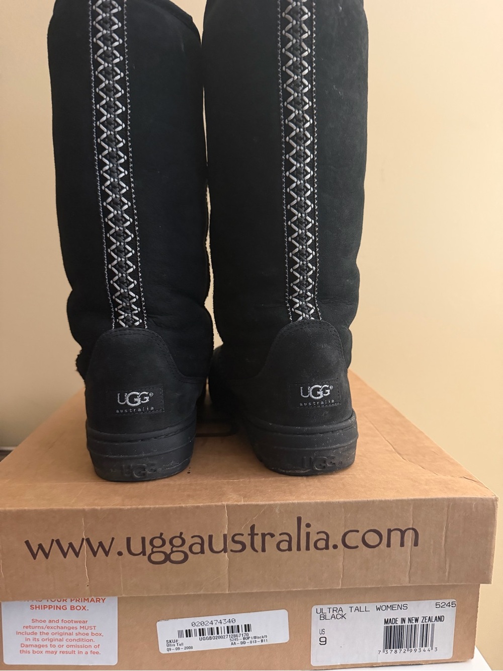 UGG Womens ULTRA TALL TASMAN BRAID BOOTS black size 9